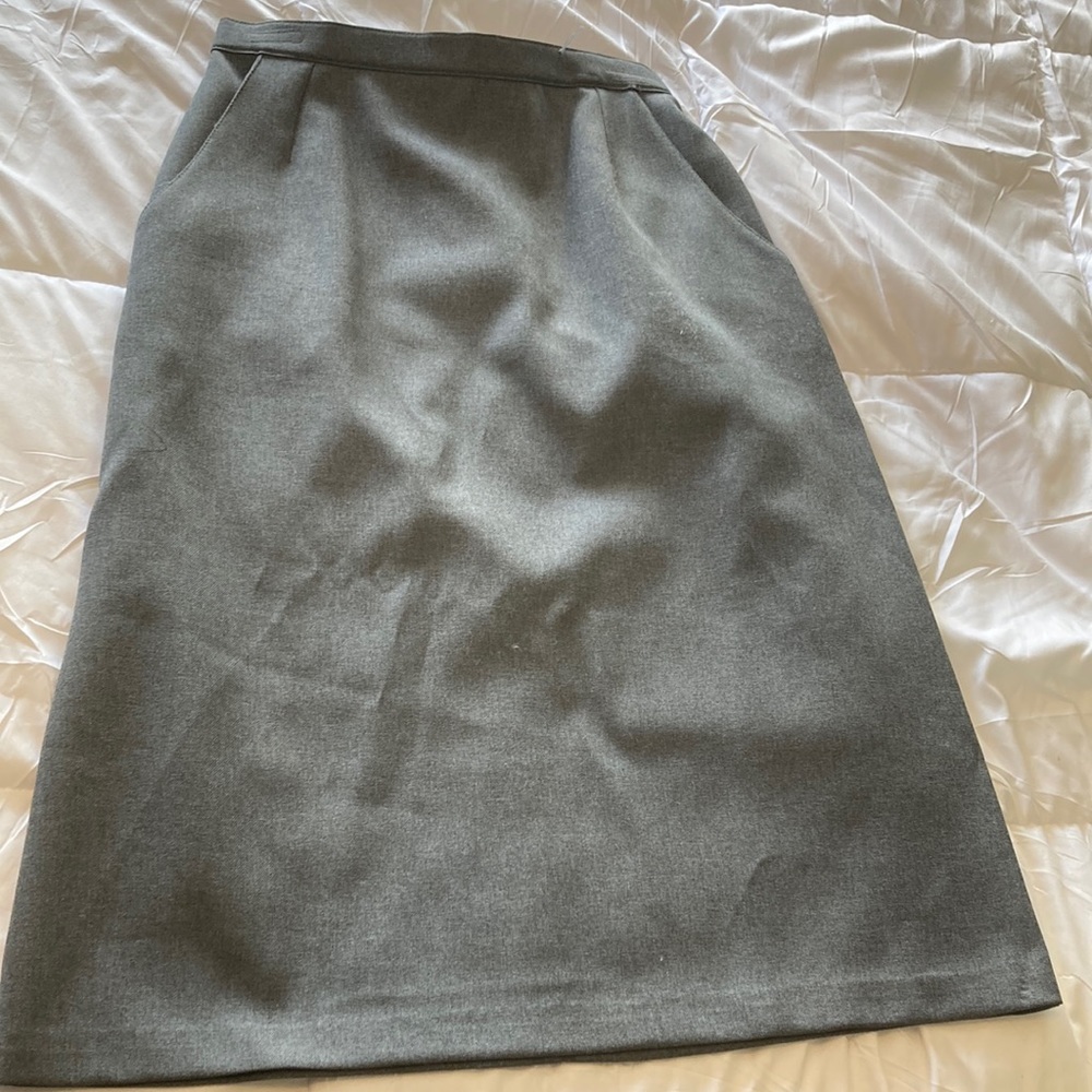 Beautiful vintage levi bend over skirt!